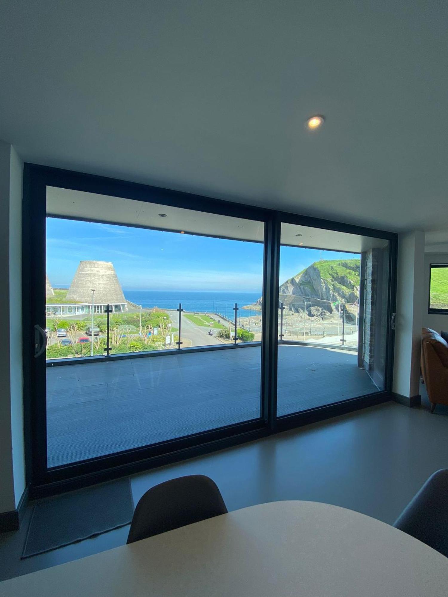 3 The View Apartments Ilfracombe - Hot Tub, Parking, Lift, Ev Kültér fotó