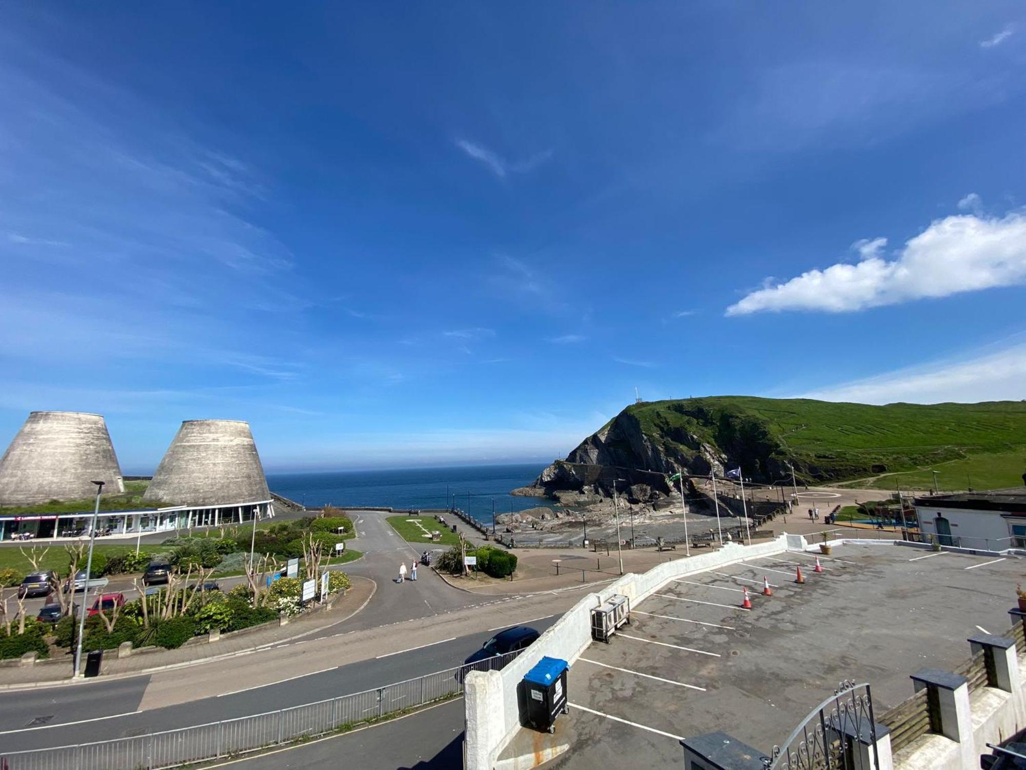 3 The View Apartments Ilfracombe - Hot Tub, Parking, Lift, Ev Kültér fotó