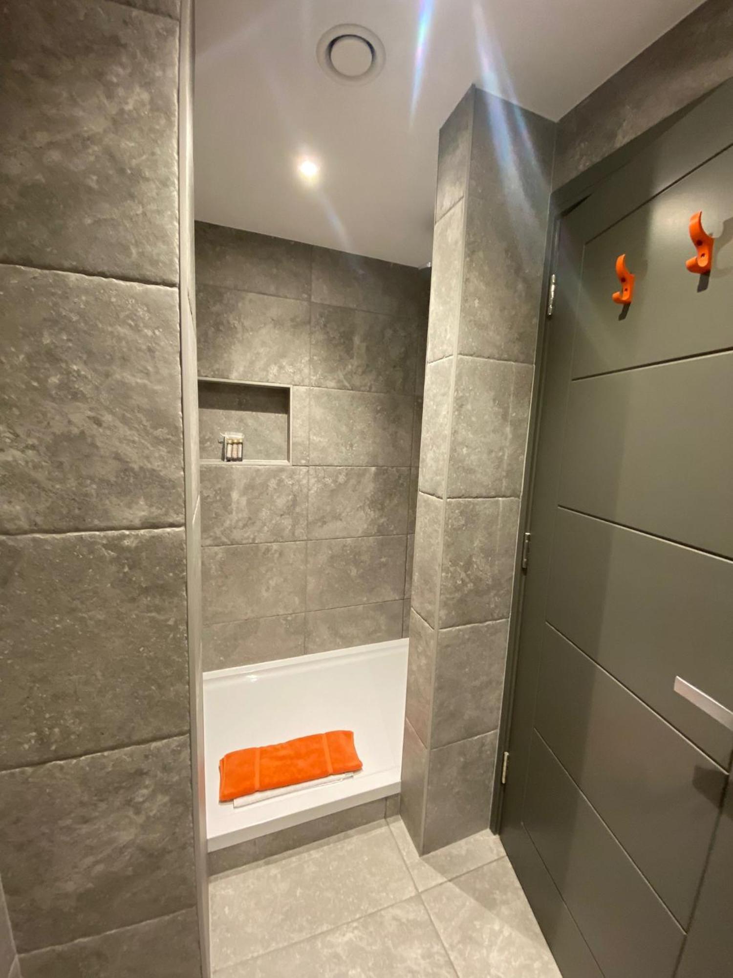 3 The View Apartments Ilfracombe - Hot Tub, Parking, Lift, Ev Kültér fotó