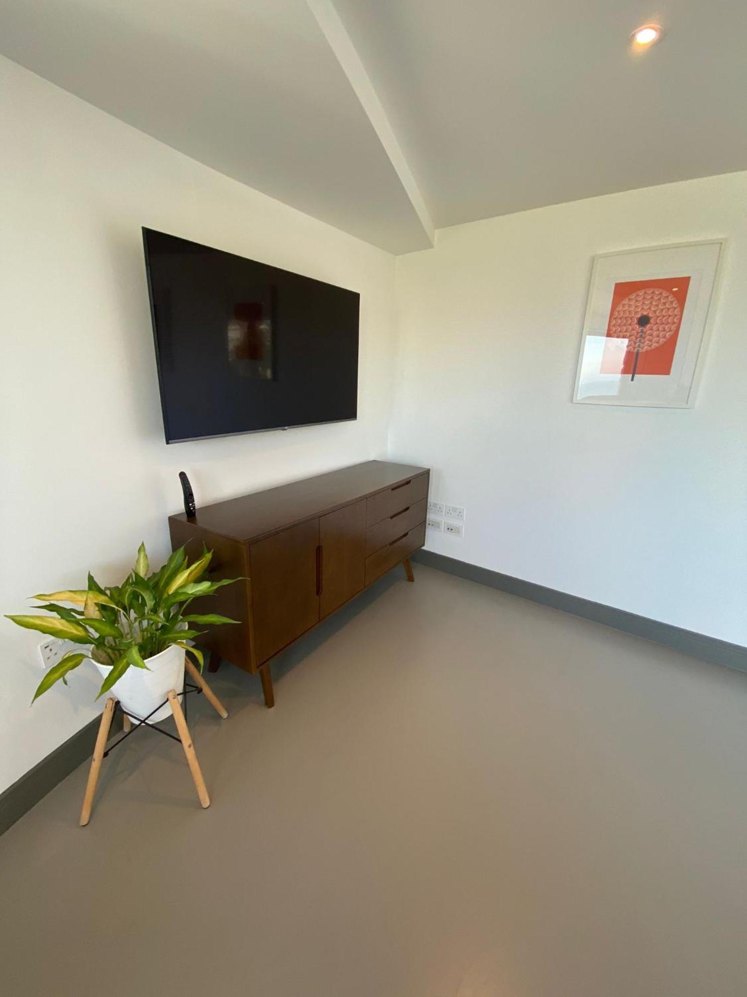 3 The View Apartments Ilfracombe - Hot Tub, Parking, Lift, Ev Kültér fotó